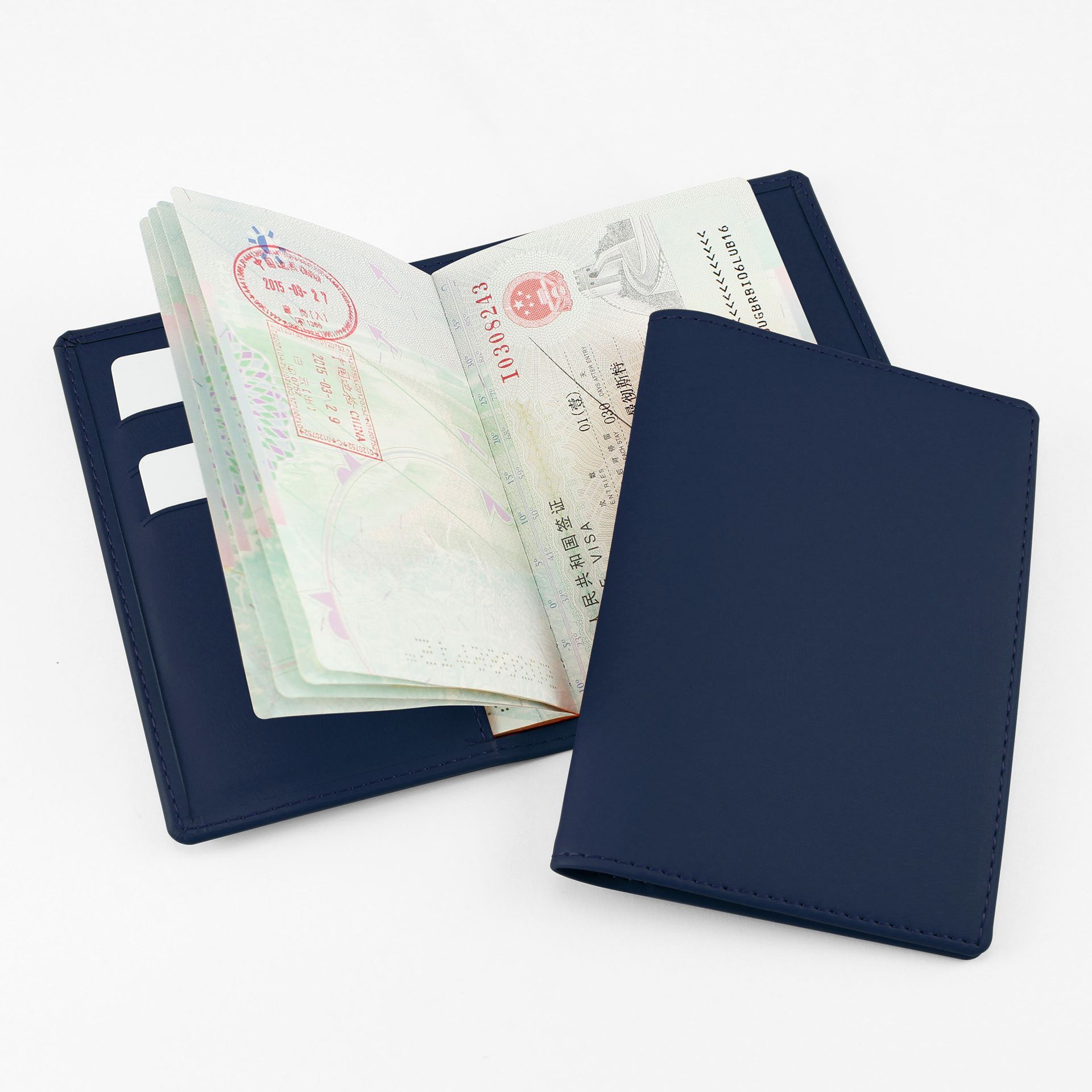Porto Eco Express  Passport Case, in a Black or Navy.